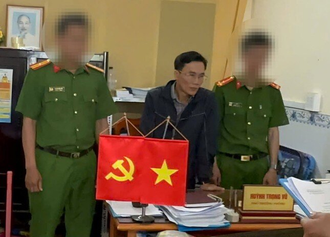 Bắt phó phòng TN&MT và phó giám đốc chi nhánh văn phòng đất đai ở Cà Mau