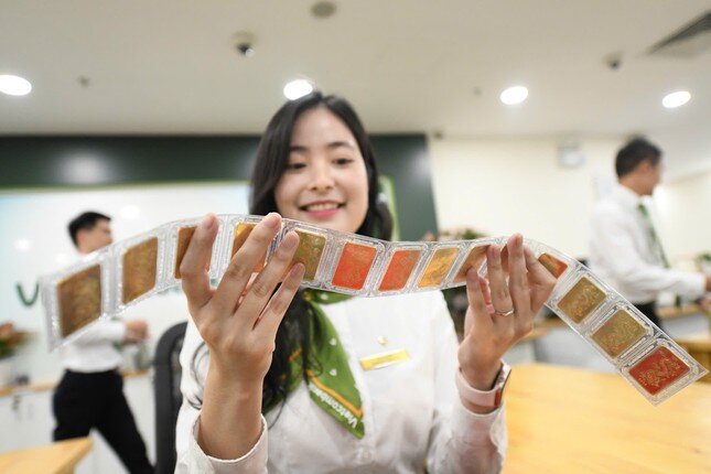 Bất ngờ chênh lệch giá vàng