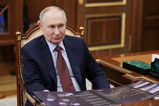 Điện Kremlin: Tổng thống Nga Putin sẵn sàng nói chuyện với lãnh đạo Ukraine