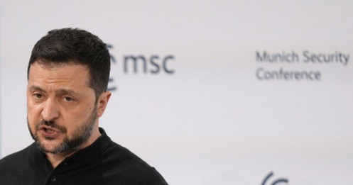 Ông Zelensky dịu giọng sau khi bị ông Trump gọi là ‘độc tài’