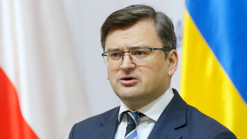 Cựu quan chức Ukraine "thẳng thừng" chỉ trích ông Trump