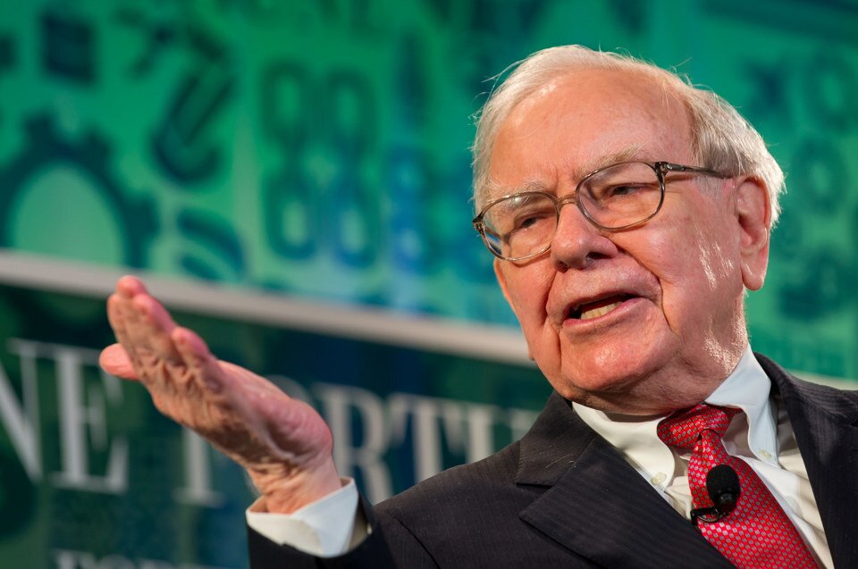 Tỷ phú Warren Buffett hé lộ "3 trụ cột" làm nên nước Mỹ vĩ đại