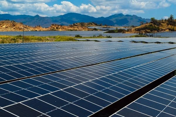 Góc khuất trong vụ án điện mặt trời ở Bộ Công thương