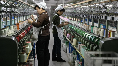 Sản xuất của Trung Quốc khởi sắc trong tháng 2, bất chấp mối đe dọa thuế quan