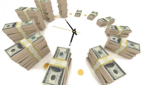 Dòng tiền sẽ luân chuyển từ cổ phiếu Ngân hàng, Công nghệ thông tin sang Thép, Bất động sản?