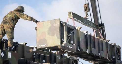 Mỹ nối lại viện trợ vũ khí cho Ukraine