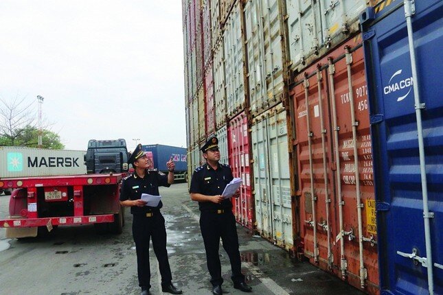 Lý do hơn 100 doanh nghiệp bị dừng thủ tục hải quan