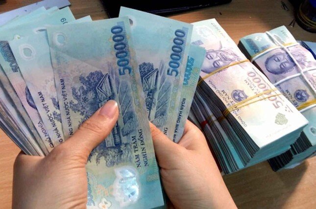 Vốn rẻ đổ vào bất động sản, thị trường chứng khoán sẽ ra sao? ảnh 1
