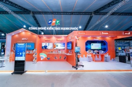 FPT lãi trước thuế gần 1,900 tỷ sau 2 tháng
