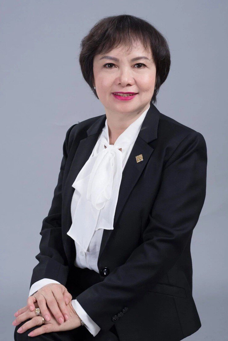 Giá vàng tăng vùn vụt, bất ngờ khối tài sản của gia đình đại gia vàng