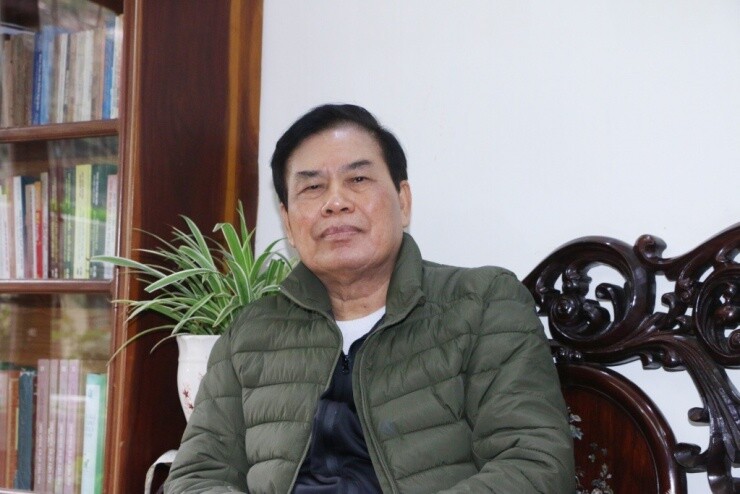Giá vàng phá vỡ mọi kỷ lục, người trẻ khổ vì "mừng vàng trả vàng"