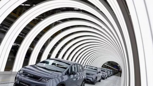 Hãng xe điện BYD vượt Tesla của tỷ phú Elon Musk về doanh thu