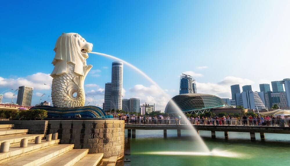 Tăng trưởng mà ít lệ thuộc vào mức cung tiền: Hãy học Singapore