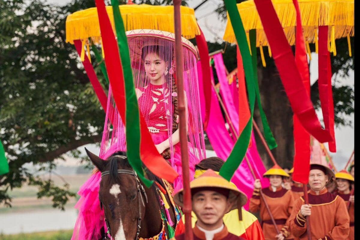 Hòa Minzy kiếm bao nhiêu tiền từ cú nổ "Bắc Bling"