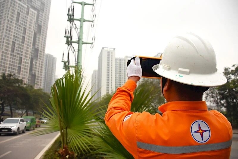 Giá bán lẻ điện bình quân không quá 2.444 đồng/kWh
