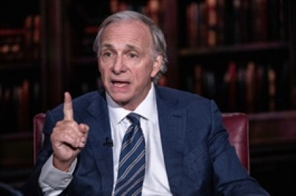 Ray Dalio: Thế giới đang đối mặt với sự sụp đổ "chỉ có một lần trong đời" về trật tự kinh tế