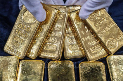 Vàng lập đỉnh: Liệu lịch sử những năm 1980 có lặp lại?