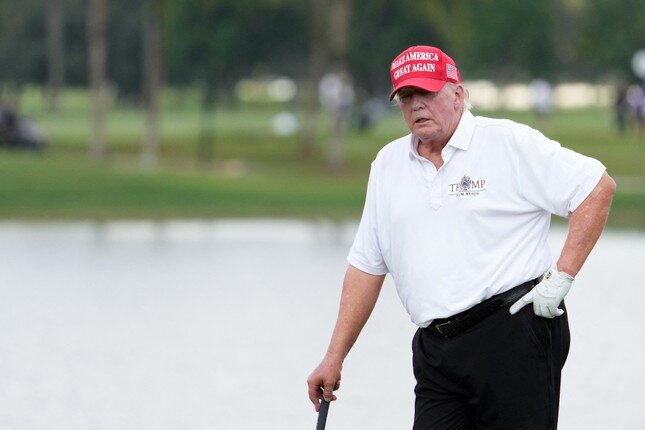 Forbes: Thuế quan khiến Tổng thống Mỹ Trump thiệt hại 500 triệu đô la