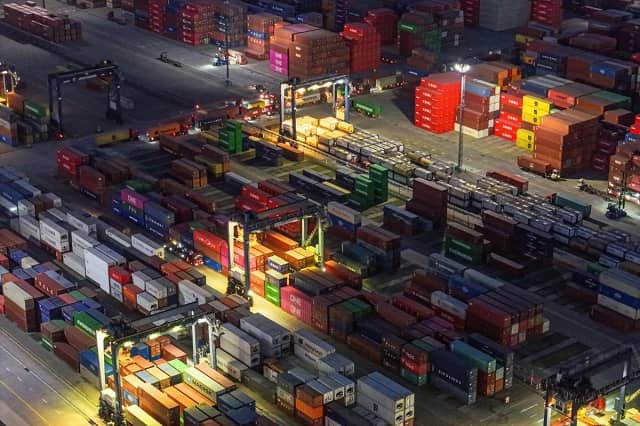 Doanh nghiệp xuất khẩu Trung Quốc hủy đơn hàng, dừng kế hoạch vận chuyển vì thuế quan của Trump