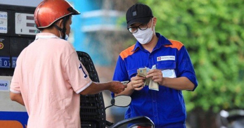 Giá xăng dầu giảm xuống mức thấp nhất 4 năm qua