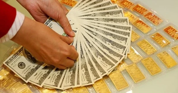 Giá vàng, USD đồng loạt tăng
