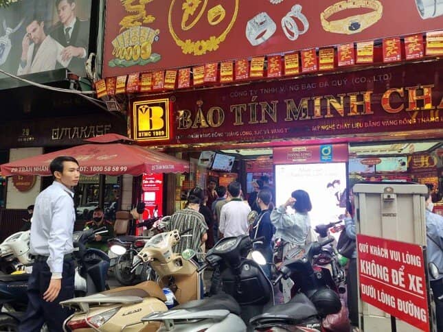 Tôi bán 100 chỉ vàng nhẫn lãi trên 300 triệu đồng ảnh 1