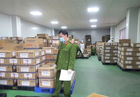 2 công ty sản xuất gần 600 loại sữa giả vừa bị triệt phá