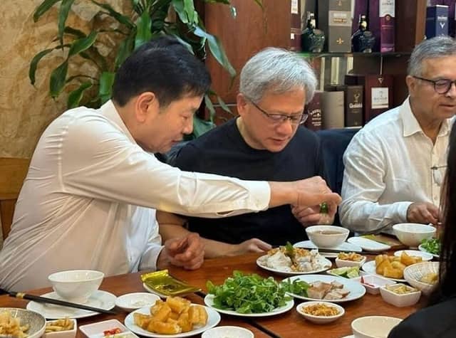 Vỡ bong bóng cổ phiếu FPT?