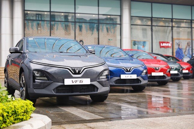 VinFast điều chỉnh giá một số mẫu xe điện ảnh 1