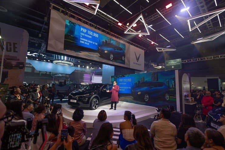 “Miễn nhiễm” với đòn thuế của ông Trump, tài sản tỷ phú Phạm Nhật Vượng tăng chóng mặt