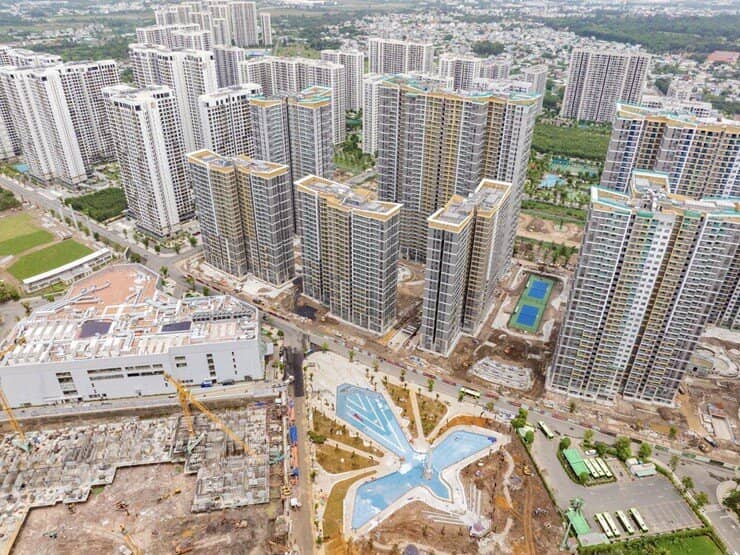 “Miễn nhiễm” với đòn thuế của ông Trump, tài sản tỷ phú Phạm Nhật Vượng tăng chóng mặt