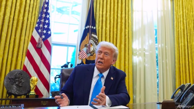 Tổng thống Mỹ Trump nói bóng đang ở phía Trung Quốc trong cuộc chiến thuế quan ảnh 1