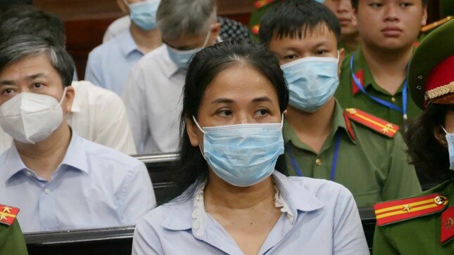 Bị tuyên 28 năm tù, cựu Bí thư Tỉnh ủy Bến Tre xin giảm nhẹ hình phạt ảnh 1