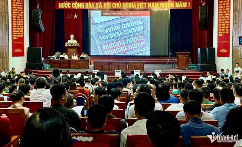 'Sốt' đất đấu giá lan rộng, thiết lập mặt bằng giá mới