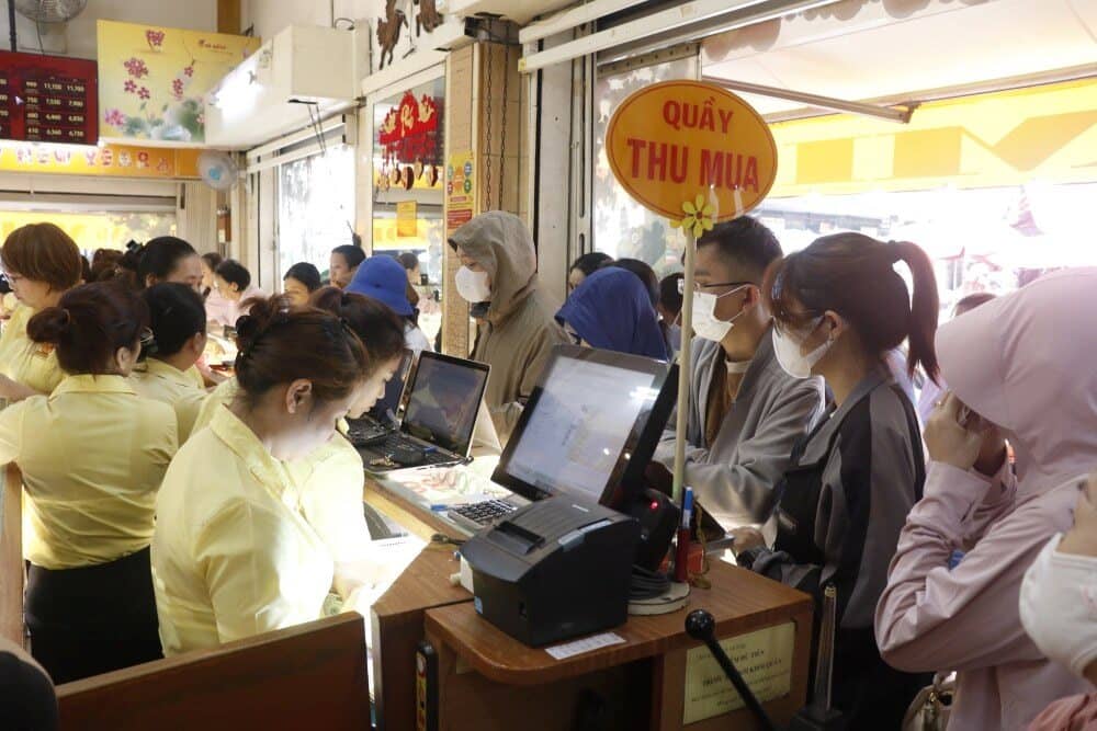Thận trọng khi nhu cầu vàng tăng đột biến