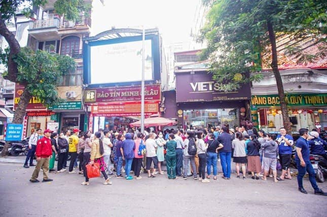 Giá vàng 'bốc hơi' đột ngột, điều cần làm ngay lúc này