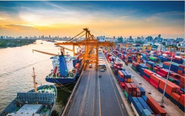 Lãnh đạo doanh nghiệp đua nhau bán cổ phiếu ảnh 1