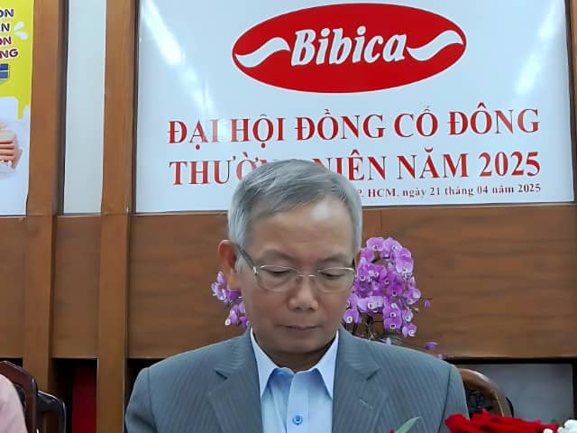 ĐHĐCĐ Bibica: Chủ tịch Trương Phú Chiến rút lui sau 38 năm, dời nhà máy về miền Tây