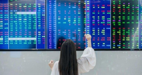 Nhà đầu tư tấp nập gom cổ phiếu