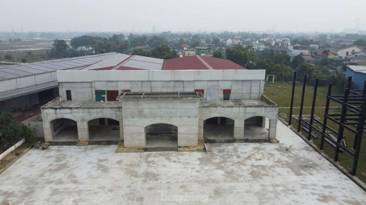 Loạt dự án trên ‘đất vàng’ dở dang, hoang tàn ở trung tâm TP Hà Tĩnh