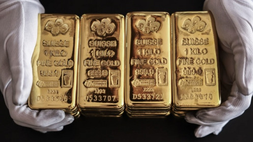 Giá vàng chưa có dấu hiệu giảm nhiệt, “cá mập” SPDR Gold Trust bán ròng nhẹ