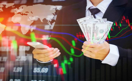 Dòng tiền quay trở lại các quỹ cổ phiếu trên toàn cầu