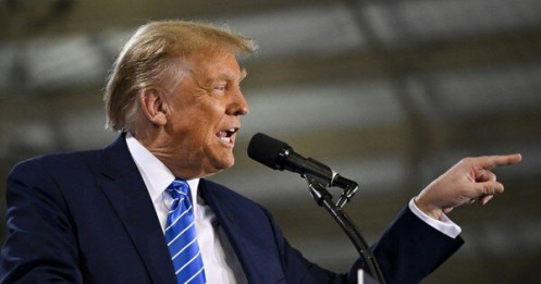 Tổng thống Mỹ nói Nga 'muốn kéo dài xung đột', dọa áp lệnh trừng phạt