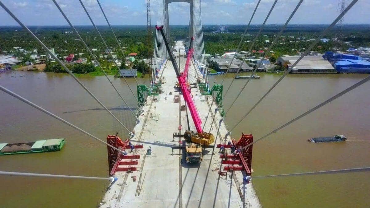 400 người thi công cầu Rạch Miễu 2 không nghỉ lễ 30/4 ảnh 5
