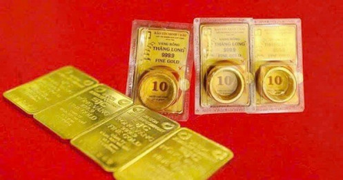 Giá vàng đang neo cao