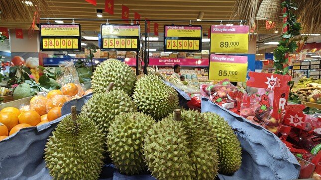 Sầu riêng loạn giá, xuất khẩu giảm sâu
