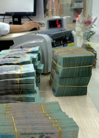 Tăng trưởng tín dụng mạnh mẽ, nhiều ngân hàng lãi lớn