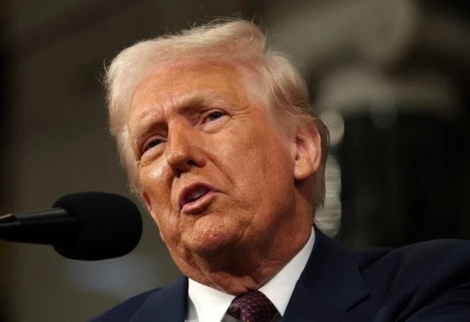 Tổng thống Mỹ Donald Trump bảo vệ chính sách kinh tế gây tranh cãi sau 100 ngày tại nhiệm