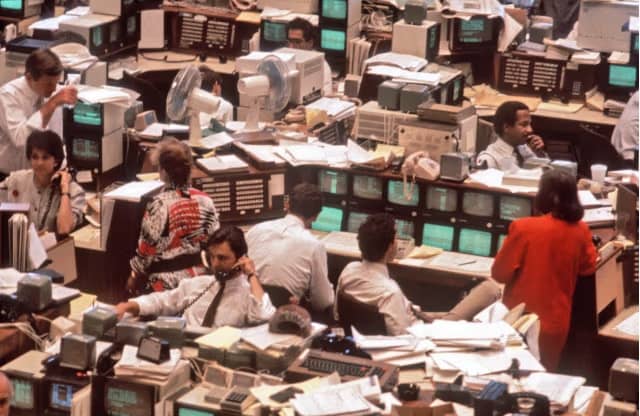 Warren Buffett học được gì từ những thương vụ thành công và thất bại lớn nhất của mình