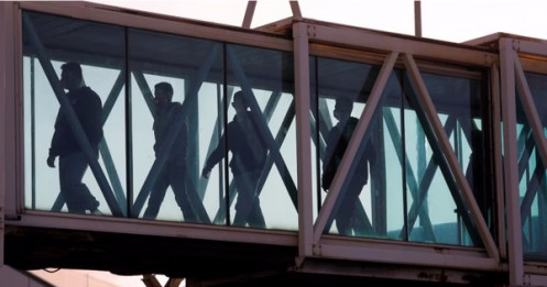 Mỹ trả 1.000 USD cho những người nhập cư ‘tự trục xuất’